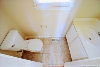 328 Roundtree Dr in Fayetteville, NC - Building Photo - Building Photo