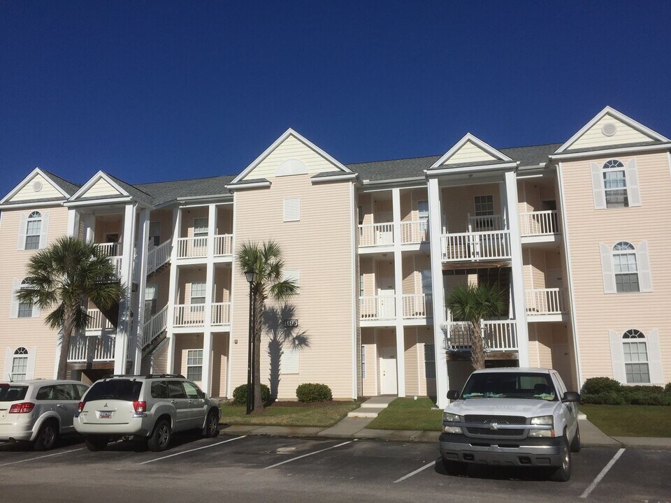 106 Fountain Pointe Ln in Myrtle Beach, SC - Building Photo