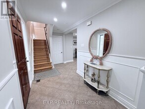 65 Beckett Ave in Toronto, ON - Building Photo - Building Photo