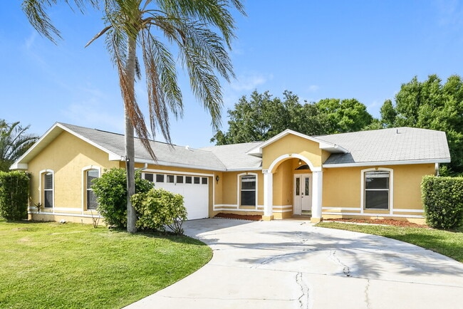 property at 2318 Sweetwater Blvd