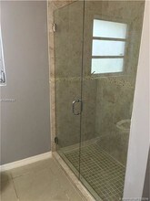 18725 NE 18th Ave in North Miami Beach, FL - Building Photo - Building Photo