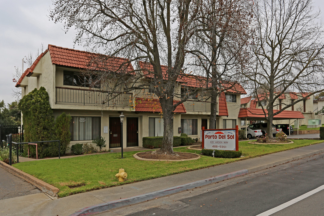 Hacienda Del Sol Apartments in Carmichael, CA - Foto de edificio