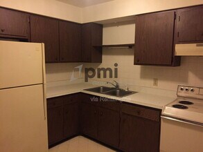 371 Southland Dr in Warrensburg, IL - Building Photo - Building Photo