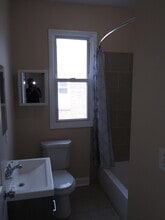 337 Lyons Ave, Unit 2L in Newark, NJ - Foto de edificio - Building Photo