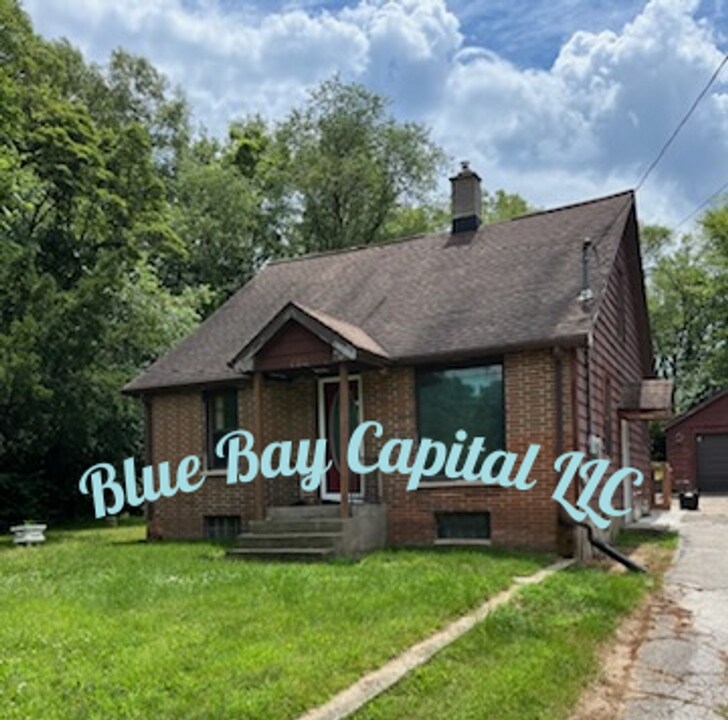 6212 E H Ave in Kalamazoo, MI - Building Photo