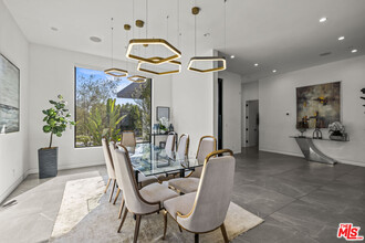 12125 W Sunset Blvd in Los Angeles, CA - Building Photo - Building Photo