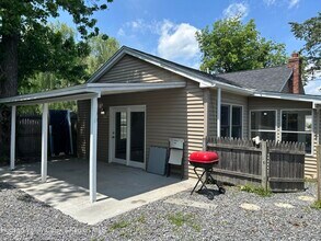 117 Joslen Blvd in Hudson, NY - Building Photo - Building Photo