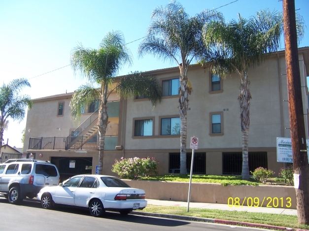 14607 Calvert St in Van Nuys, CA - Building Photo - Building Photo