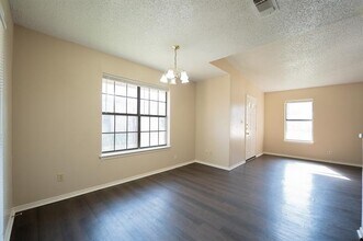 6509 Sayle St in Greenville, TX - Building Photo - Building Photo