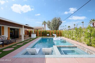 7320 E Latham St in Scottsdale, AZ - Building Photo - Building Photo