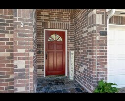 4508 Stonebridge Dr in Pearland, TX - Building Photo