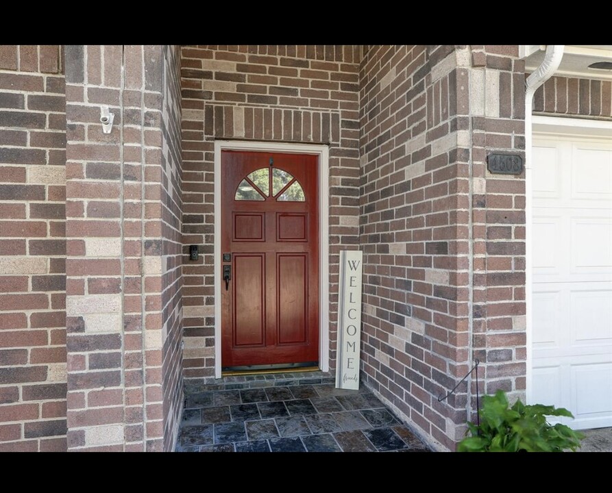 4508 Stonebridge Dr in Pearland, TX - Building Photo