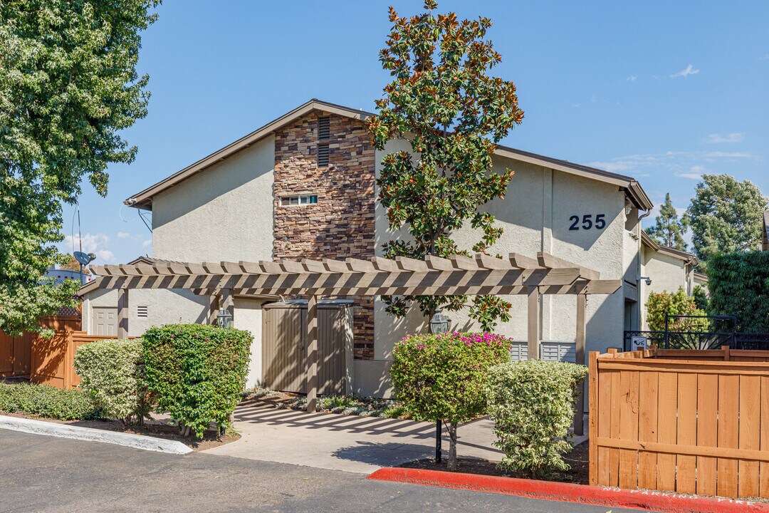 South Second Apartments in El Cajon, CA - Building Photo