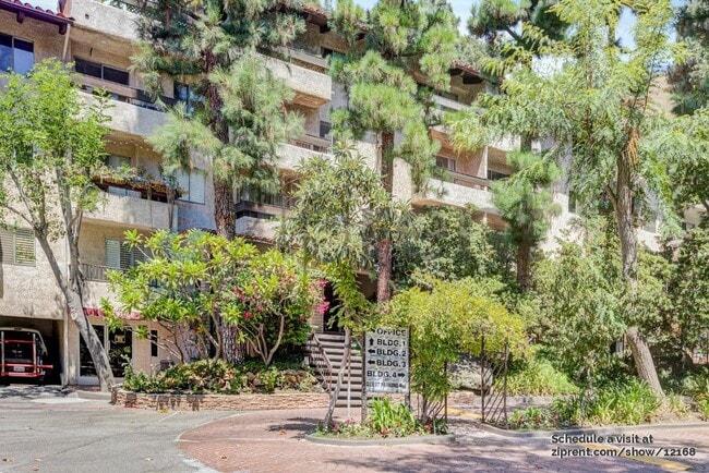 property at 2700 Cahuenga Blvd E