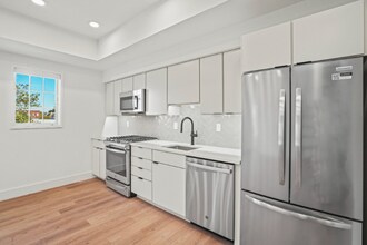716 L St SE in Washington, DC - Building Photo - Building Photo