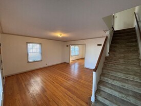 1821 Fairchild Ave in Manhattan, KS - Building Photo