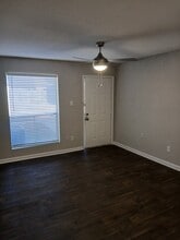 Spring Oaks Apartments in Spring, TX - Foto de edificio - Building Photo
