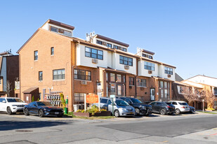 Riverview at College Point III in College Point, NY - Building Photo