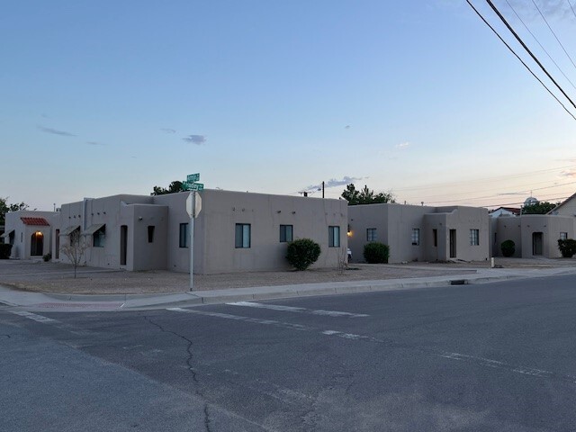 306 W Hadley Ave in Las Cruces, NM - Building Photo