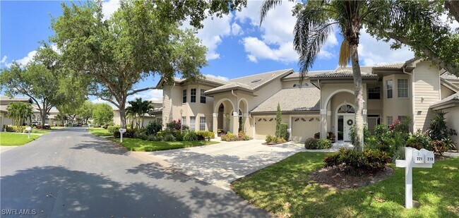 221 Via Perignon in Naples, FL - Building Photo - Building Photo