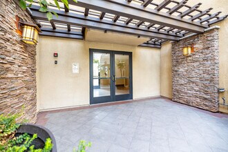 Galleria Villas in Glendale, CA - Foto de edificio - Building Photo