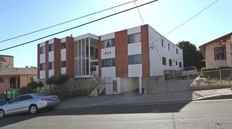 844 N Bunker Hill Ave in Los Angeles, CA - Building Photo