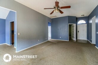 8309 Wilshire Ridge Dr in Oklahoma City, OK - Building Photo - Building Photo