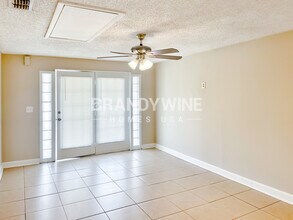 2412 Alden Trace Blvd W in Jacksonville, FL - Building Photo - Building Photo