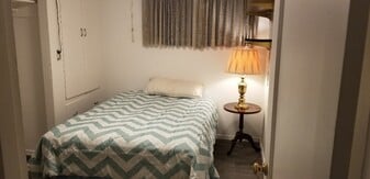 1024 SW 120th St in Seattle, WA - Building Photo