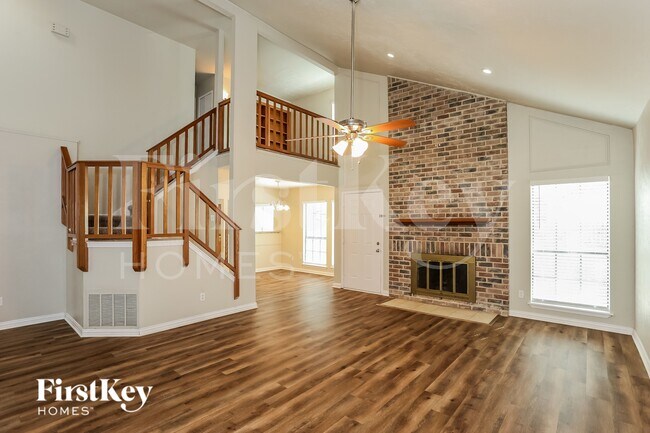 2416 Sutton Dr in Arlington, TX - Building Photo - Building Photo