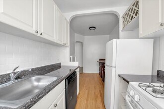 63-60-63102 102nd St in Queens, NY - Building Photo - Building Photo