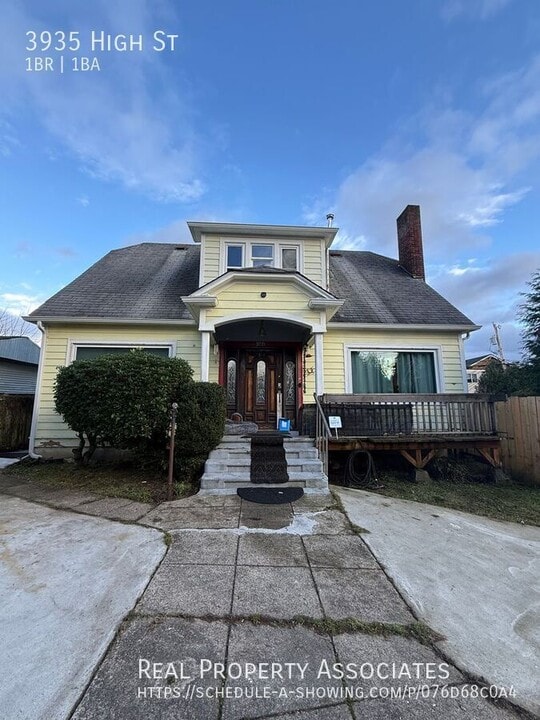 3935 High St in Everett, WA - Building Photo