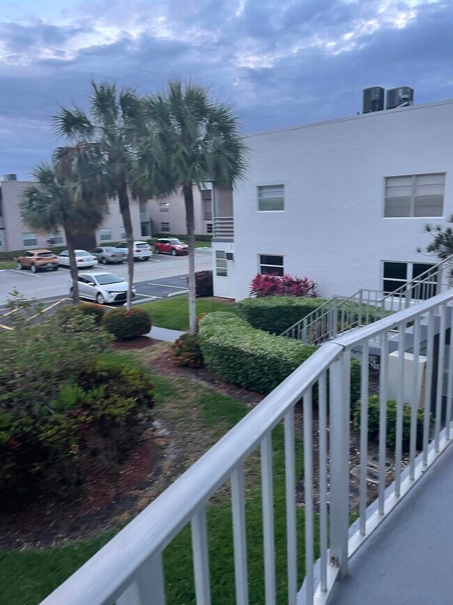 421 Normandy I in Delray Beach, FL - Building Photo - Building Photo