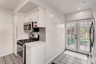 10447 Whipple St in Los Angeles, CA - Building Photo - Building Photo
