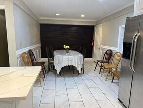 3415 Glensford Dr in Decatur, GA - Building Photo - Building Photo