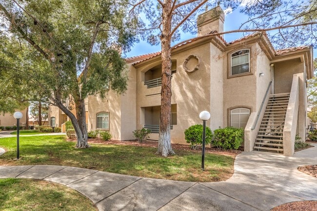 property at 5415 W Harmon Ave