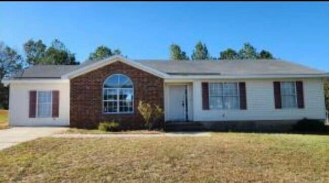 property at 146 Muirfield Ct