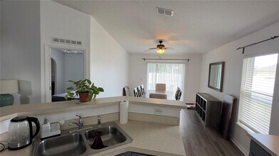 318 Colony Ct in Kissimmee, FL - Foto de edificio - Building Photo