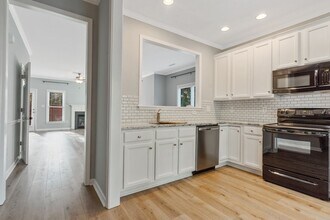 1012 Mica Lamp Ct in Apex, NC - Building Photo - Building Photo