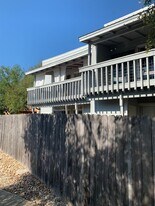 1120 Hollow Creek Dr in Austin, TX - Building Photo