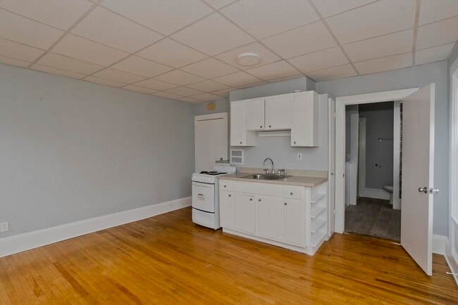 78 Elm St in Worcester, MA - Building Photo - Building Photo