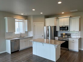 9010 W Winona Rd in Cheney, WA - Building Photo