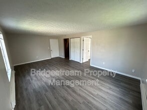 305 Bellbrook Ave in Xenia, OH - Building Photo - Building Photo