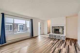 1828 S Ammons St, Unit C in Lakewood, CO - Building Photo - Building Photo