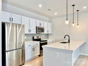 5348 Somerset Hill Ln in Charlotte, NC - Building Photo - Building Photo