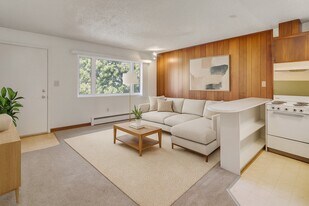 Country Lane in Anchorage, AK - Building Photo