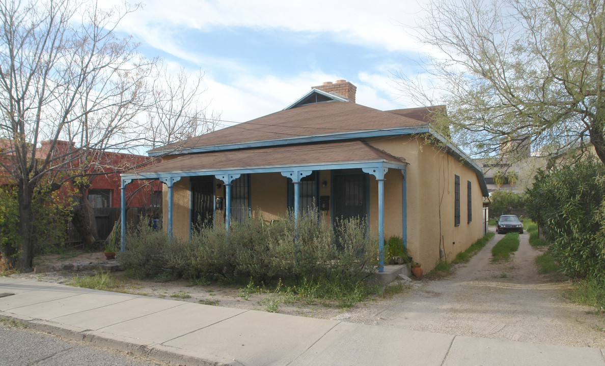 63 W Simpson in Tucson, AZ - Foto de edificio