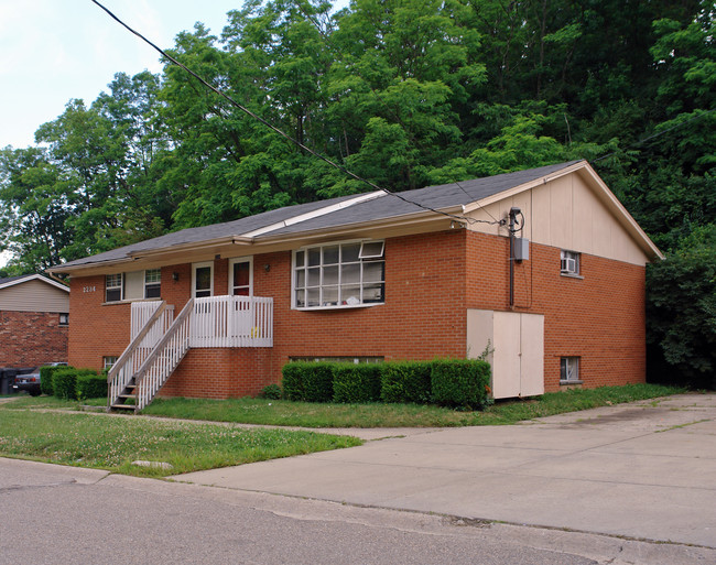 2234 Hanser Dr in Covington, KY - Building Photo - Building Photo