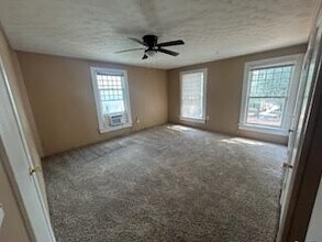 1351 College St in Bowling Green, KY - Building Photo - Building Photo