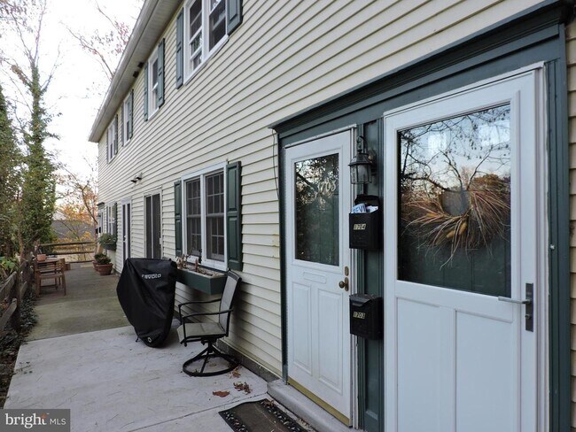 1703 Yardley Commons in Yardley, PA - Building Photo - Building Photo